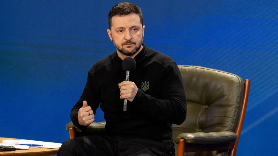 Trump revela conversa com Zelensky após acerto com Putin