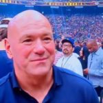 VÍDEO: Dana White é vaiado no WrestleMania e internautas reagem nas redes sociais