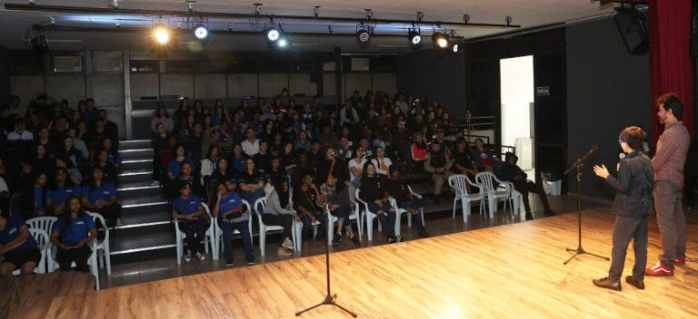 Uberlândia lança edital para programação do Cineteatro Nininha Rocha em 2026