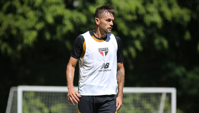 São Paulo retoma atividades e inicia preparação para a Copa do Brasil; confira fotos