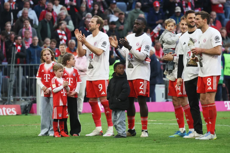 Bayern de Munique conquista 35ª Bundesliga com destaque para Kane, Díaz e Olise em vitória sobre Stuttgart