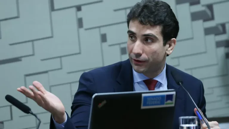Apoio a Galípolo e autonomia do BC em meio à inflação e juros