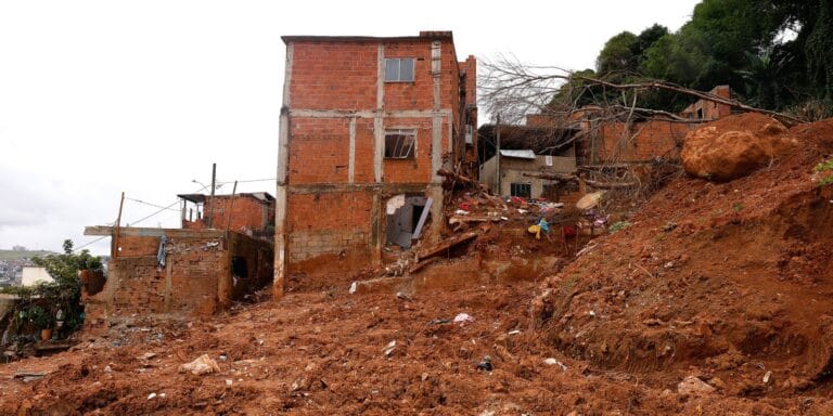 Atualização: Governo destina R$ 75,3 milhões para vítimas em MG