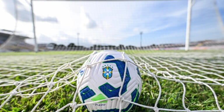 Atualização: TV Brasil exibe hoje confronto Palmeiras e Atlético-MG