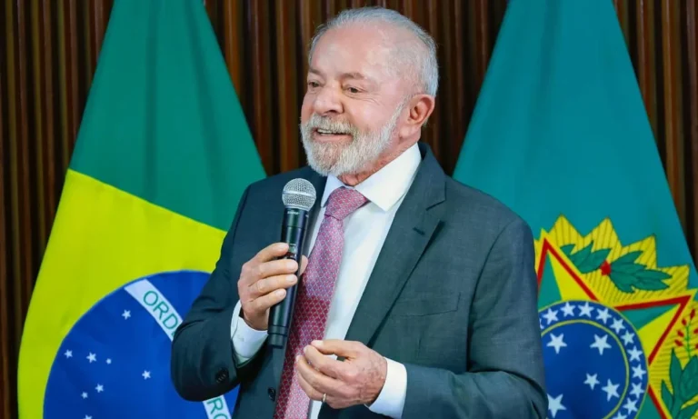 Avaliação negativa do governo Lula cai para 38%, aponta Datafolha