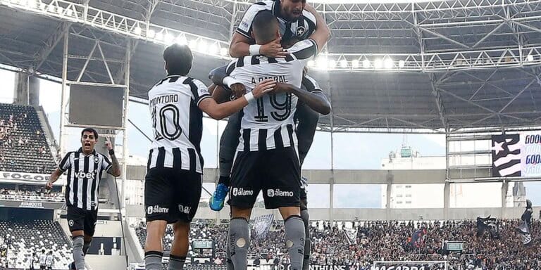 Botafogo vence Corinthians hoje no Brasileirão com três de Arthur Cabral