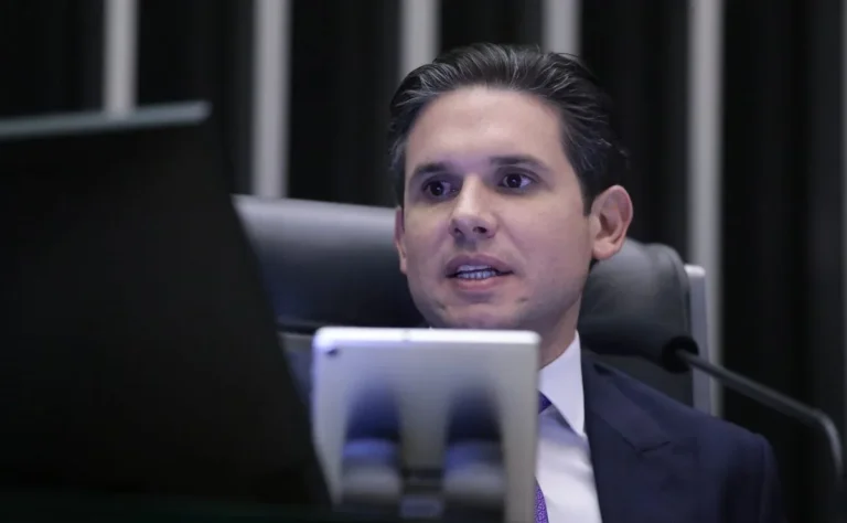 CPI do Banco Master: Hugo Motta confirma ordem regimental