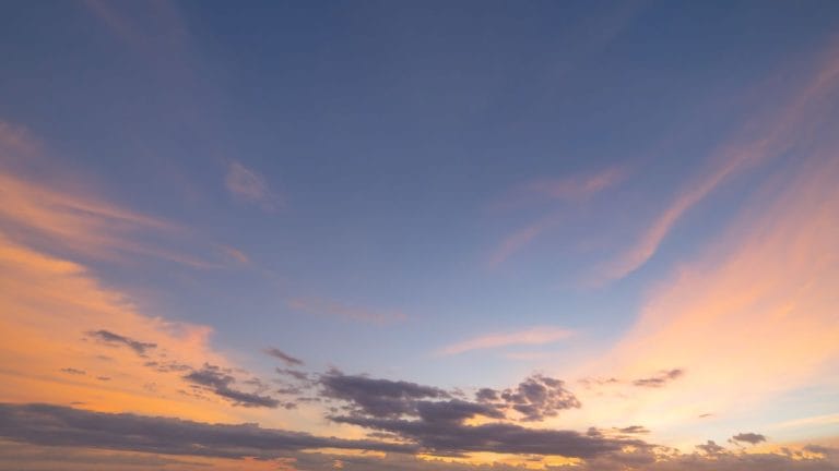Calor intenso e umidade baixa marcam a previsão do tempo em Uberlândia nesta quinta-feira (7)