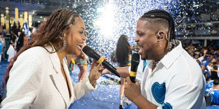 Carnaval do Rio: primeira mulher intérprete recebe prêmio da Alerj