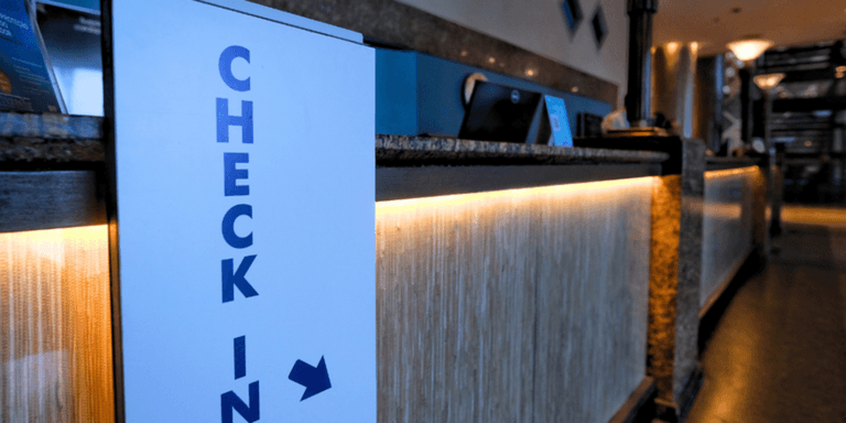 Check-in digital: hóspede chega a hotel com ficha preenchida