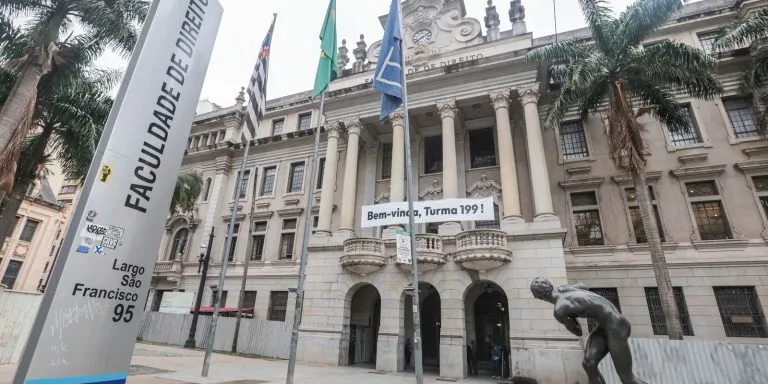 Cotas PcD no vestibular: guia de turismo acessível na USP