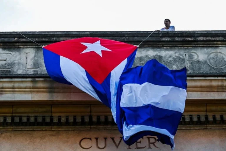 Cuba busca apoio internacional na ONU sob pressão dos EUA