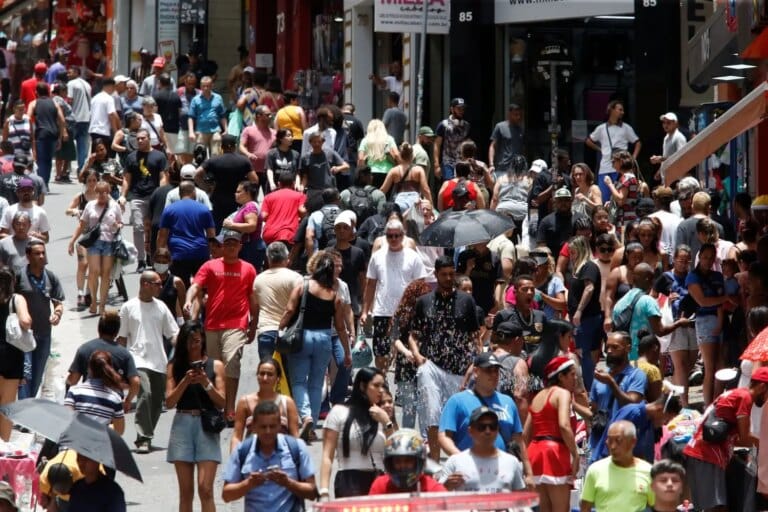 Desigualdades persistem apesar do avanço no desenvolvimento humano Brasil