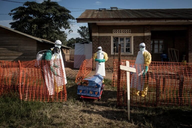 Epidemia de ebola causa 4 mortes na República Democrática do Congo