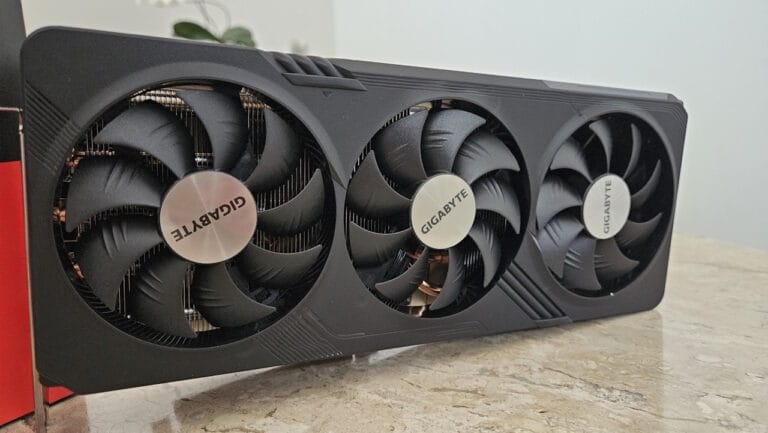 FSR 4.1 é confirmado para GPUs antigas da AMD