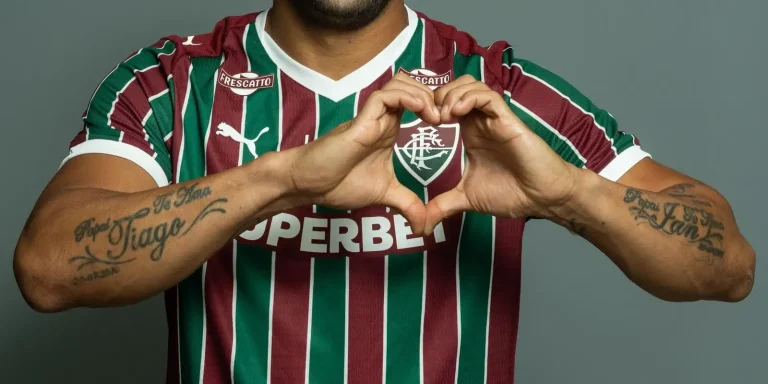 Fluminense confirma contratação do atacante Hulk hoje