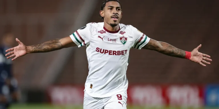 Fluminense empata na Argentina e se mantém vivo na Libertadores