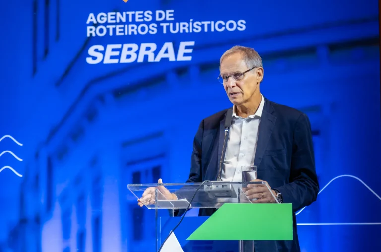 IA apoia startups com até R$ 100 mil em oncologia para o SUS