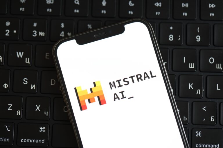 IA da Mistral expande parcerias com Airbus e BMW na manufatura