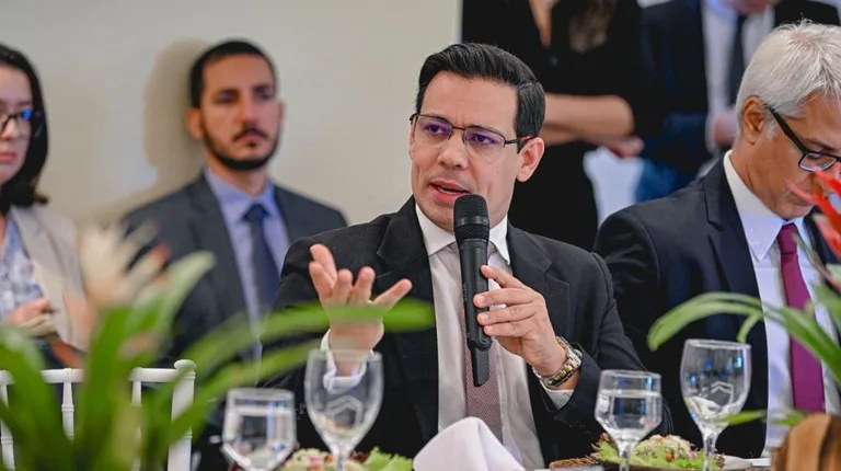 IA e inovação: parlamentares pressionam Senado por data centers