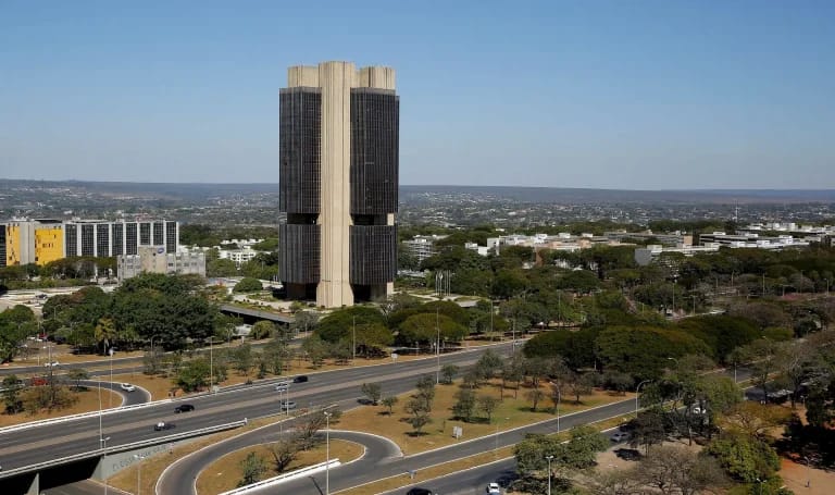 Inflação da guerra pode limitar corte de juros até 2028
