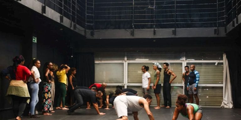 Inscrições abertas até 15 para faculdade pública de teatro em SP