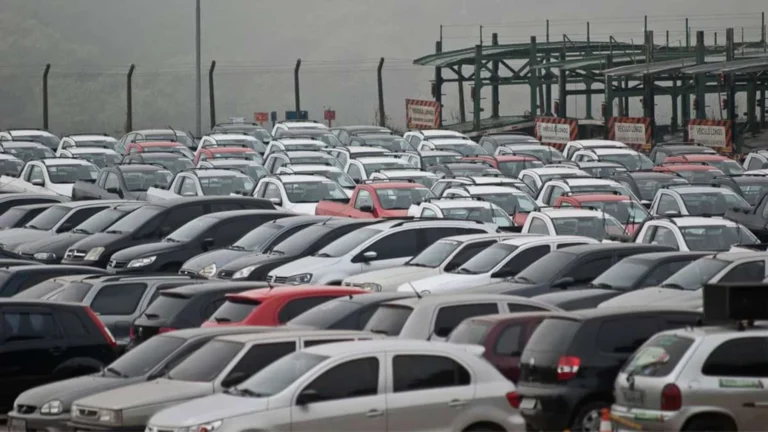 Leilão do Detran-SP tem carro por R$ 2 mil e moto por R$ 900
