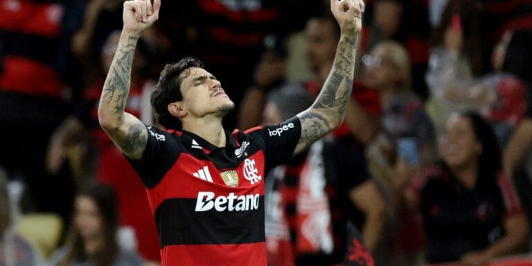 Libertadores: Flamengo avança para oitavas com gol de Pedro