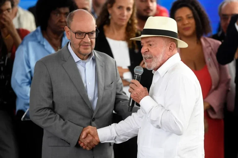 Lula pede a Couto investigação para prender ladrões no RJ