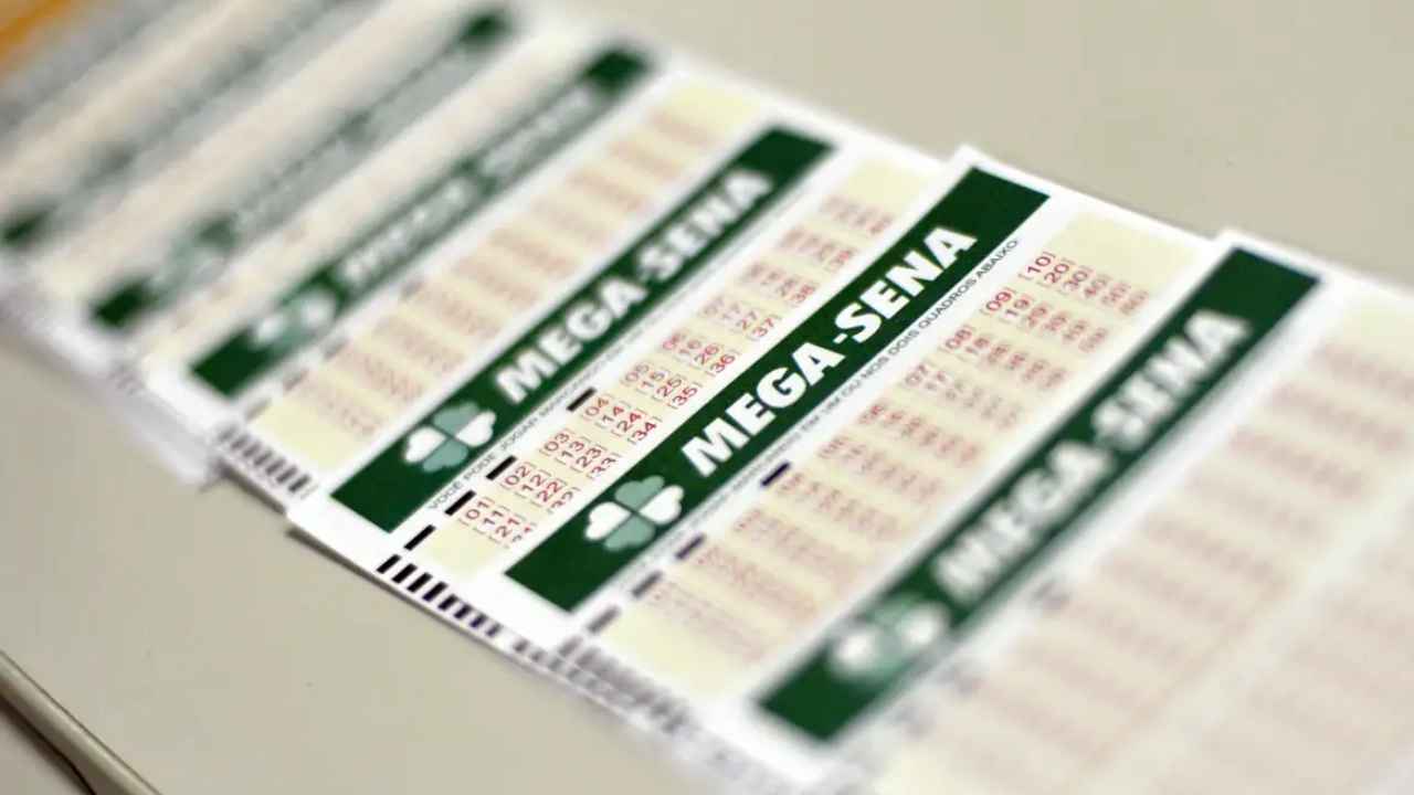 Mega-Sena 3005: Minas Gerais tem apostas premiadas na quina, mas prêmio principal acumula R$ 45 milhões para o próximo sorteio