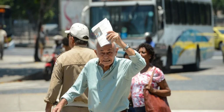 Novas diretrizes para vigilância do câncer no turismo e trabalho