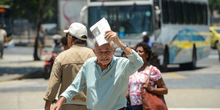 Novas diretrizes para vigilância do câncer no turismo e trabalho