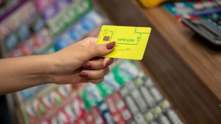 Novas regras do Vale-Alimentação e Vale-Refeição entram em vigor; saiba o que muda