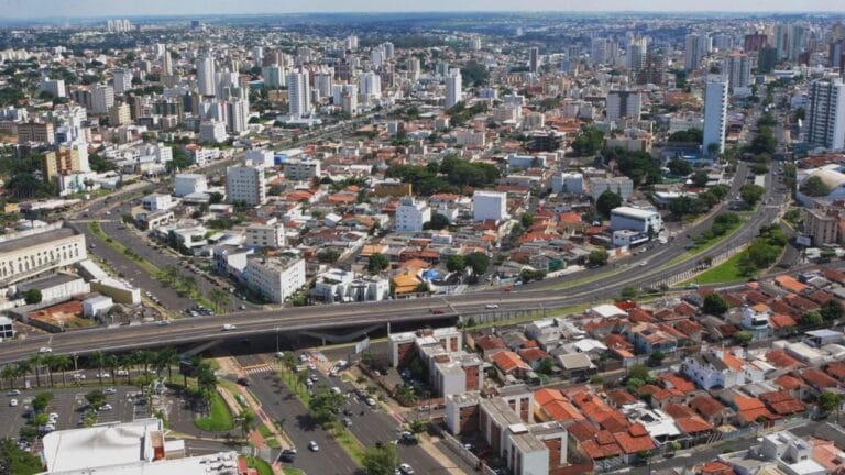 Orçamento de Uberlândia para 2027 pode atingir R$ 5,7 bilhões; prioridades incluem saúde e educação