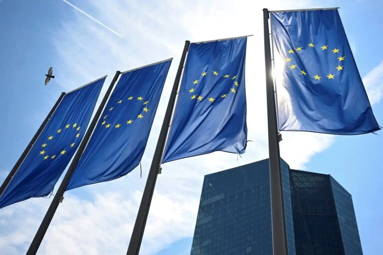 PMI: Atividade da zona do euro contrai e preocupa mercado econômico