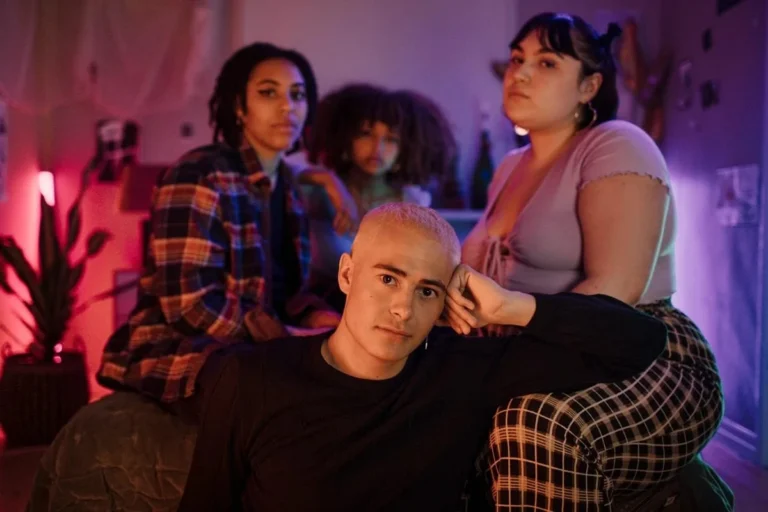 Pansexualidade: entenda a orientação e suas tendências atuais