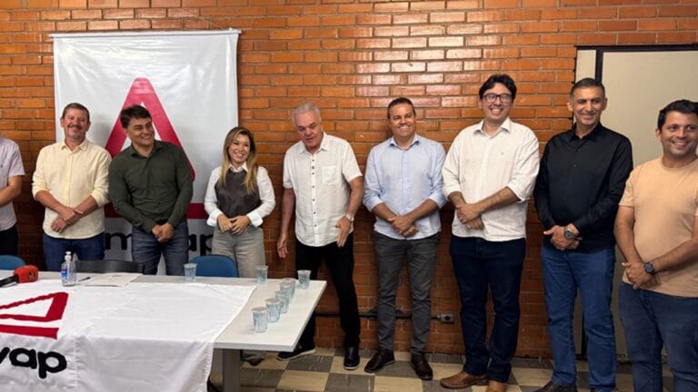 Prefeitos da AMVAP firmam pacto para limitar gastos com shows a R$ 400 mil