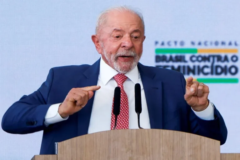 Projeto de Lula propõe fim da escala 6×1 sem transição