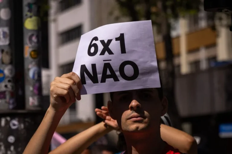 Projeto de convergência de Motta para fim da escala 6×1