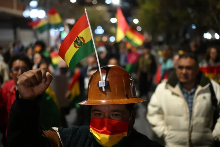 Protestos pressionam governo da Bolívia por direitos trabalhistas