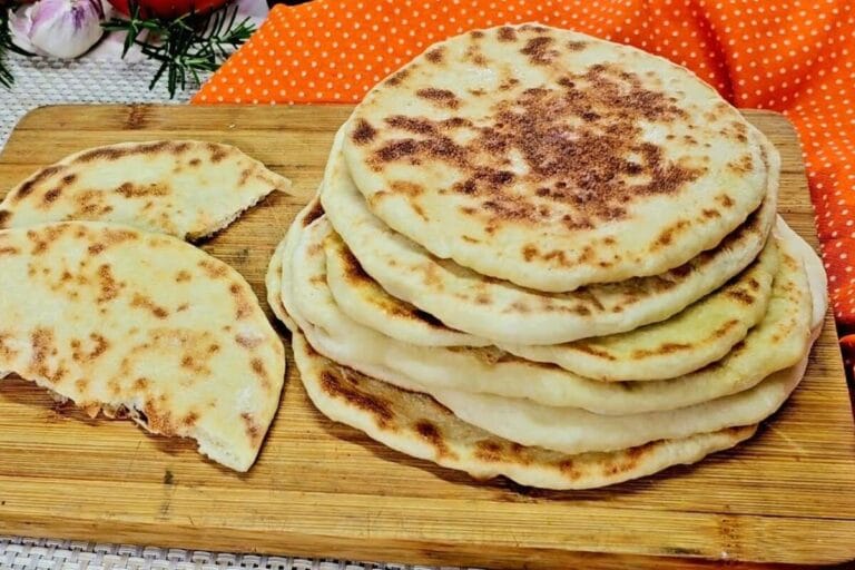 Receita de Pão Sírio Fácil para o Dia das Mães com Patês