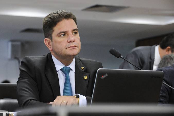 STJ condena ex-governador do Acre por corrupção e lavagem de dinheiro