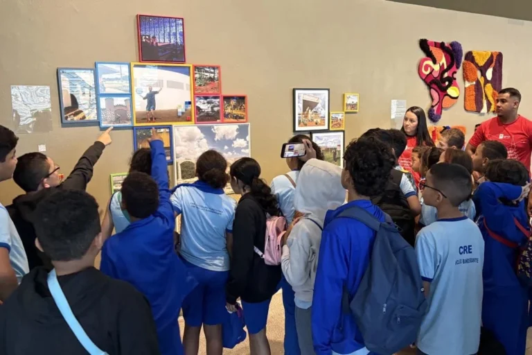 Saúde e bem-estar: alunos do Caic JK visitam mostra no DF