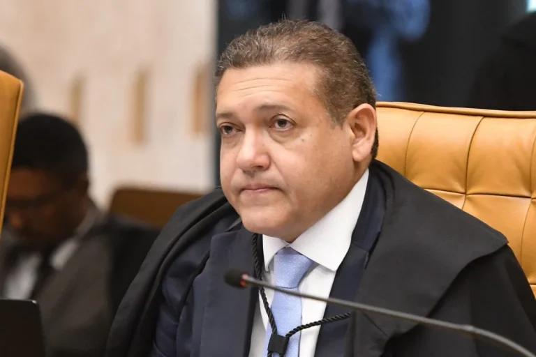Senadores pedem que Nunes Marques se retire de ação sobre CPI