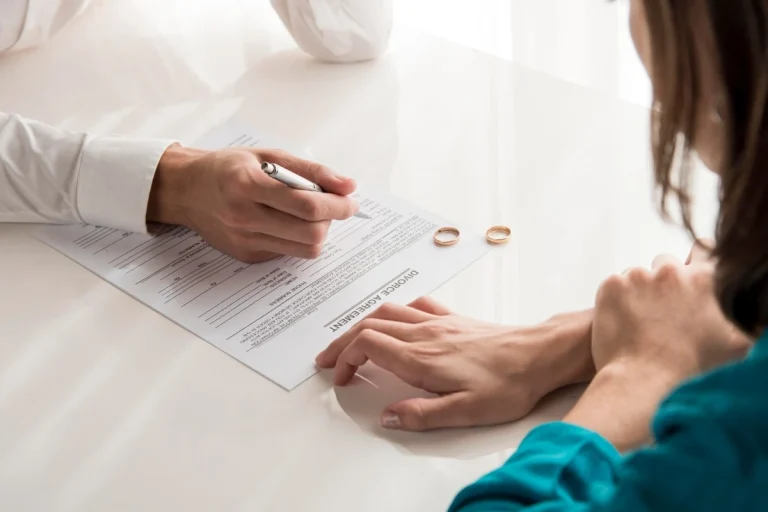 Sinais sutis de crise no casamento: dicas para melhorar a rotina