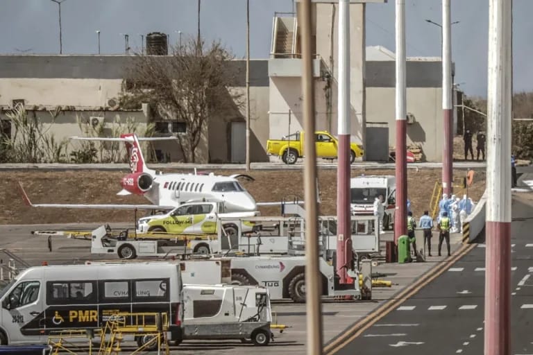 Surto de hantavírus em Cabo Verde leva avião a escala nas Canárias