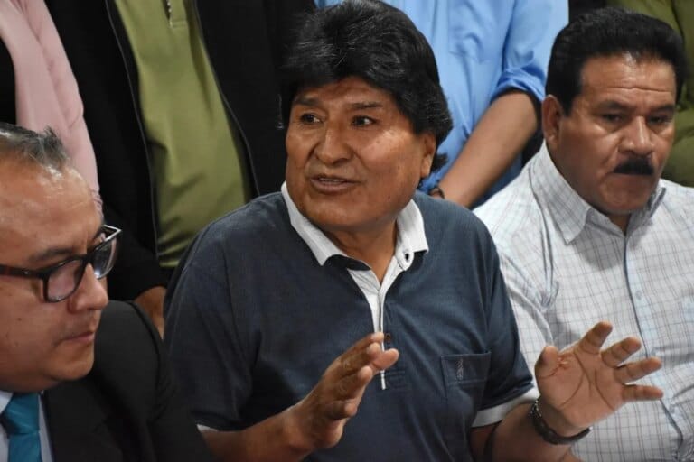 Suspensão de julgamento de Evo Morales por tráfico de menor na Bolívia