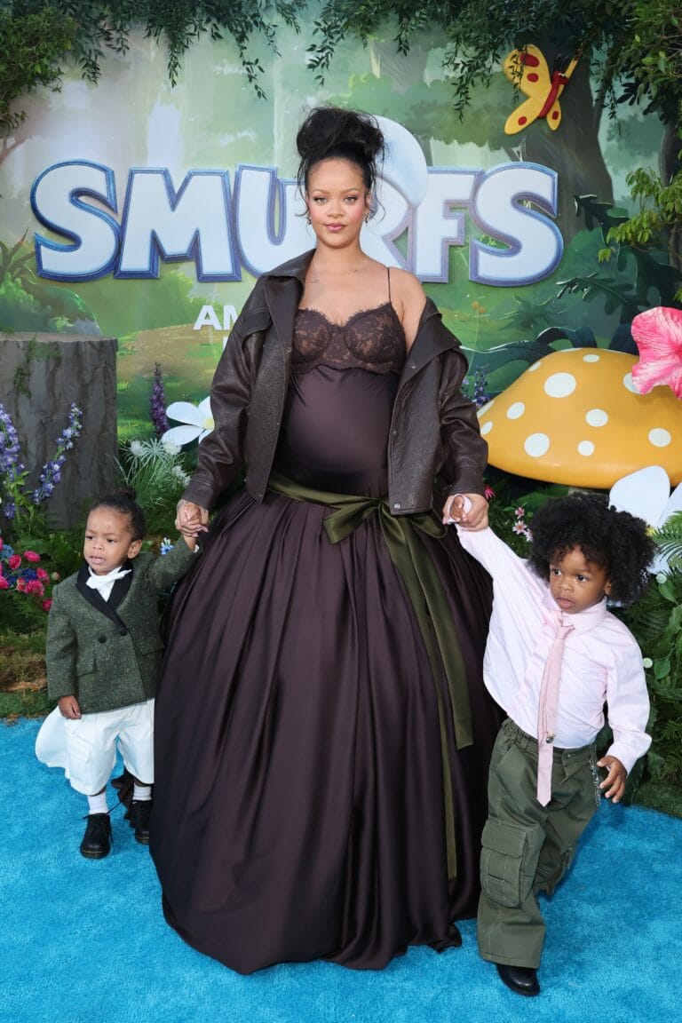 Tatuagem de Rihanna homenageia filhos com estilo único
