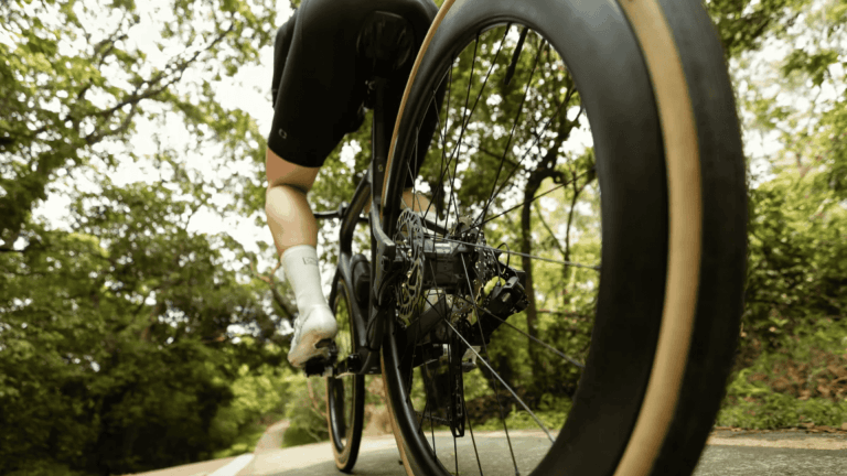 Tecnologia transforma bicicleta comum em elétrica com 50 km de autonomia