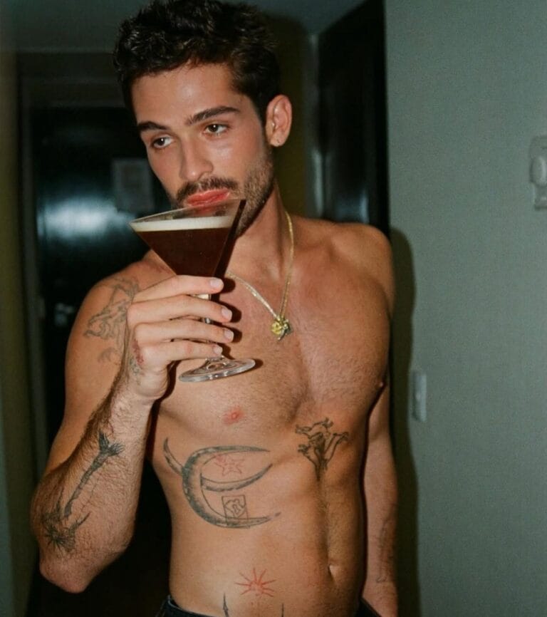 Tendência: João Guilherme revela novo look em fotos misteriosas